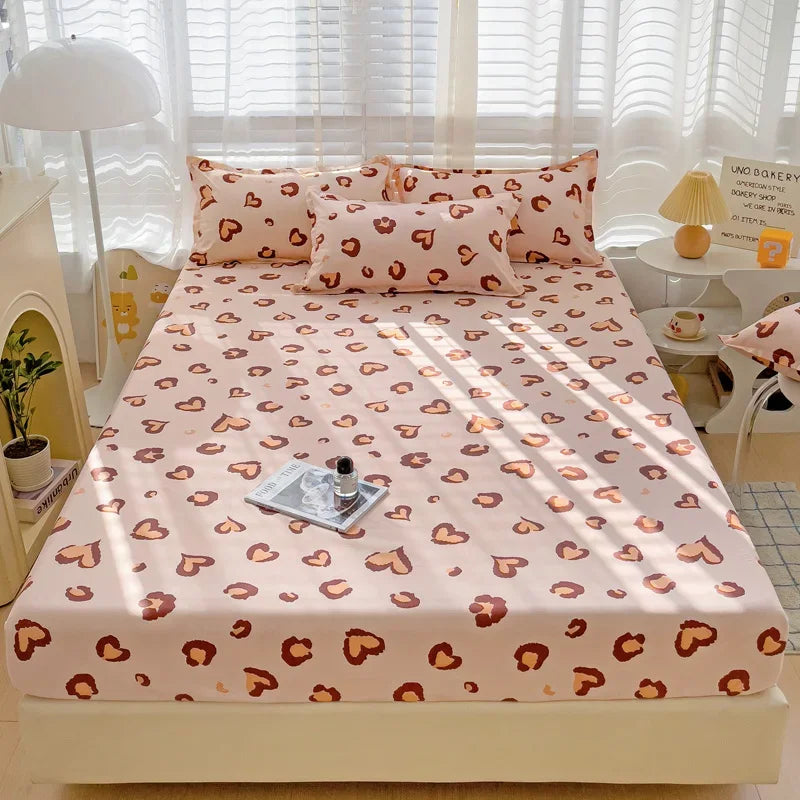 Polyester Cute Bear Bedding Fitted Sheet Elastic Band Around Mattress Cover Twin Full Queen King Bed Cover Protector Bedspread