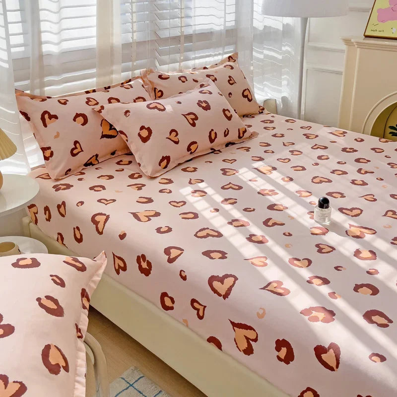 Polyester Cute Bear Bedding Fitted Sheet Elastic Band Around Mattress Cover Twin Full Queen King Bed Cover Protector Bedspread